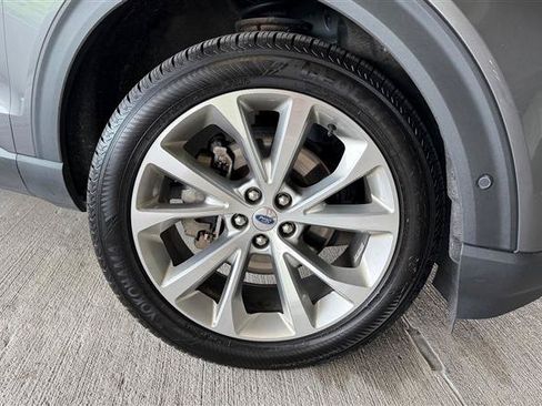 Used 2021 Ford Explorer Platinum w/ Equipment Group 601A AWD/4WD image 12