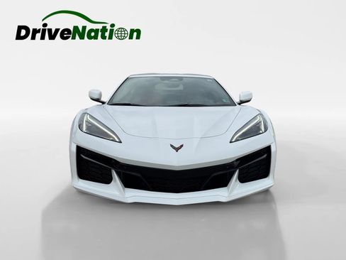 Used 2024 Chevrolet Corvette Z06 RWD image 2