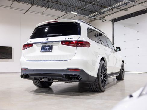 Used 2024 Mercedes-Benz GLS 63 AMG 4MATIC image 4