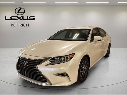 Used 2016 Lexus ES 350 w/ Navigation System Package