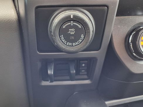 Used 2019 Ford F150 XLT w/ Equipment Group 302A Luxury AWD/4WD image 13