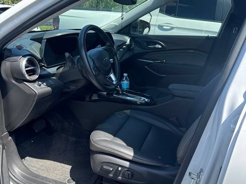 Used 2025 Chevrolet Trax ACTIV w/ Driver Confidence Package FWD image 5