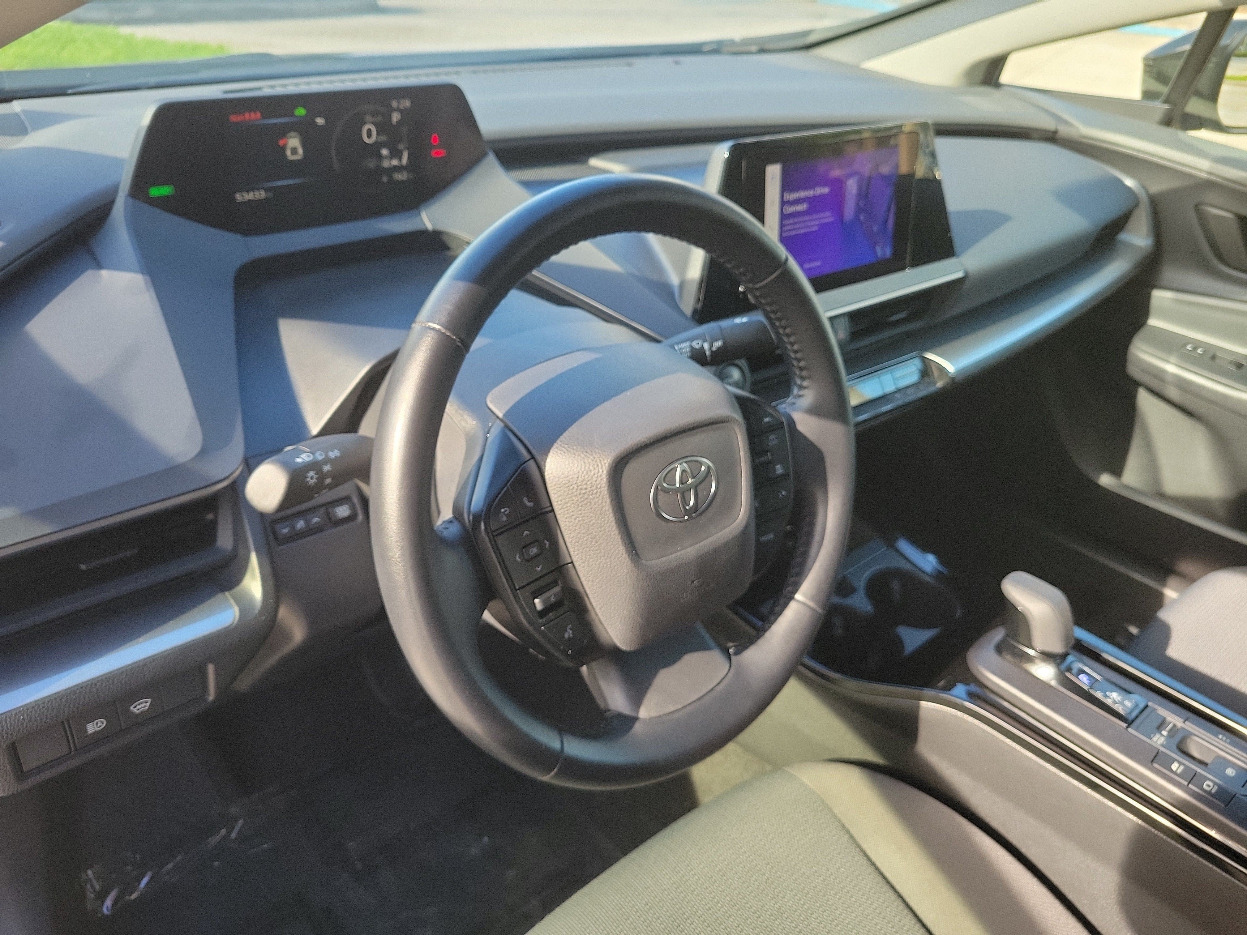 Used 2024 Toyota Prius LE FWD image 21