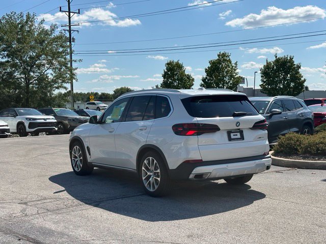 Certified 2026 BMW X5 xDrive50e w/ Premium Package AWD/4WD image 5