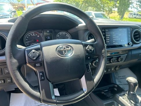 Used 2023 Toyota Tacoma TRD Sport AWD/4WD image 22