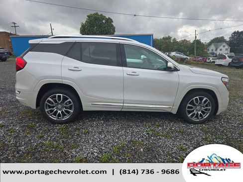 Used 2022 GMC Terrain Denali w/ LPO, Floor Liner Package image 7