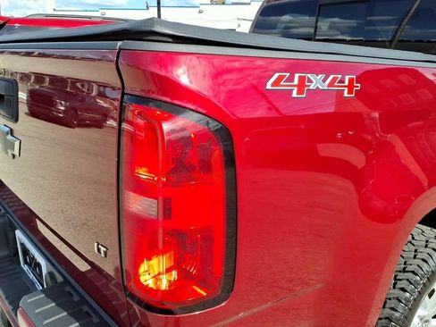 Used 2019 Chevrolet Colorado LT w/ LT Convenience Package AWD/4WD image 9
