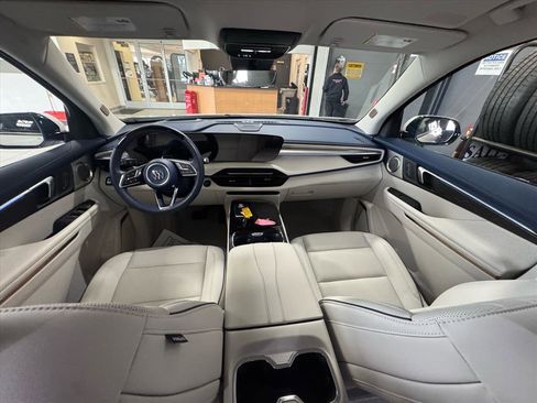 Used 2025 Buick Enclave Avenir w/ Super Cruise Package image 15