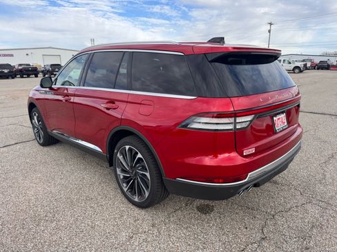 New 2026 Lincoln Aviator Reserve w/ Illumination Package AWD/4WD image 4