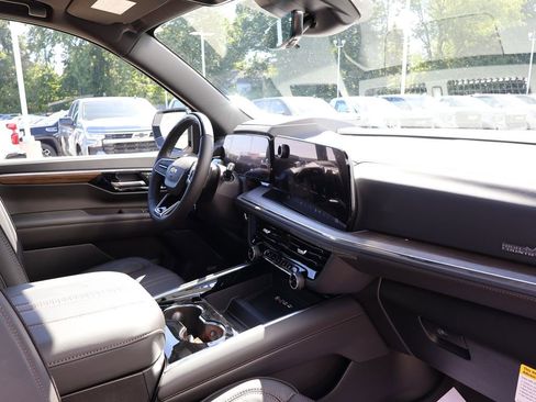 New 2026 Chevrolet Suburban High Country AWD/4WD image 48