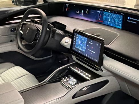 New 2026 Lincoln Nautilus Reserve AWD/4WD image 10