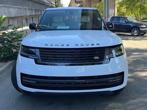Used 2025 Land Rover Range Rover Long Wheelbase Autobiography AWD/4WD image 4