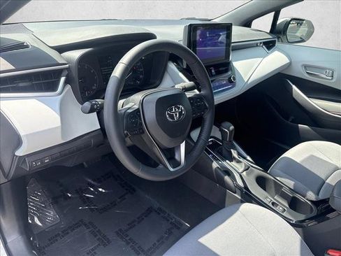Certified 2024 Toyota Corolla SE FWD image 9