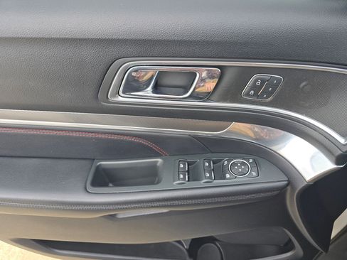 Used 2018 Ford Explorer Sport w/ Equipment Group 401A image 23