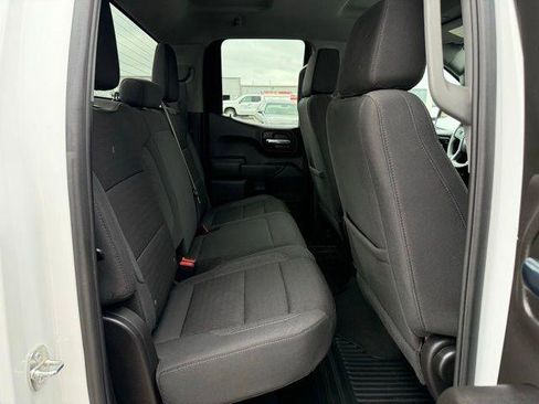 Used 2024 Chevrolet Silverado 1500 Custom image 4