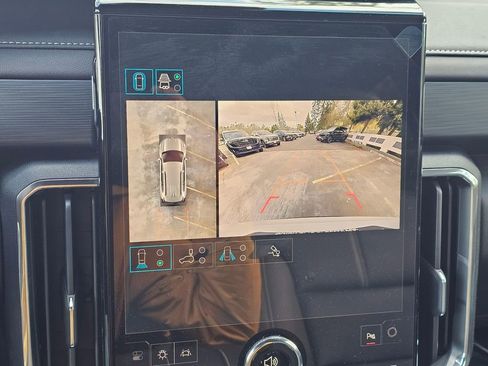 New 2026 GMC Acadia Elevation w/ Elevation Premium Package AWD/4WD image 33