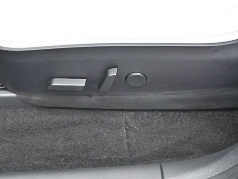 Used 2020 Tesla Model Y Performance AWD/4WD image 13