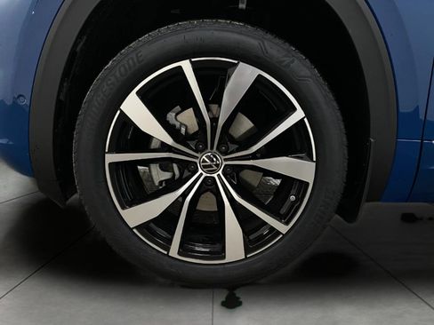 New 2026 Volkswagen Atlas Cross Sport SEL Premium R-Line image 13