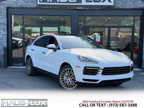 Used 2022 Porsche Cayenne Platinum Edition AWD/4WD image 3