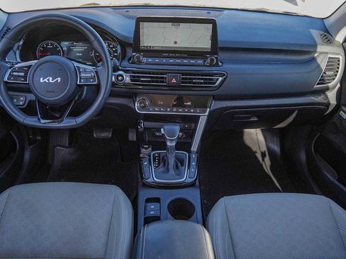 Used 2023 Kia Seltos SX image 26