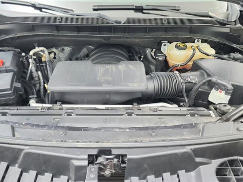 Used 2022 Chevrolet Suburban Z71 w/ Luxury Package image 21