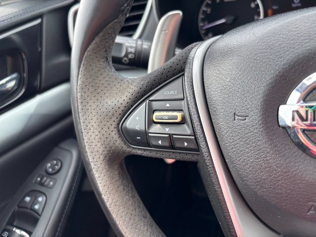Used 2017 Nissan Maxima SR FWD image 32