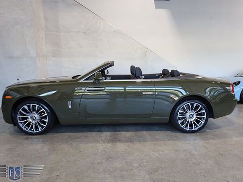Used 2021 Rolls-Royce Dawn RWD image 43