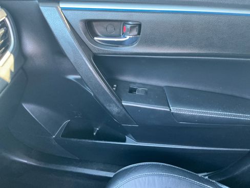 Used 2015 Toyota Corolla S image 16