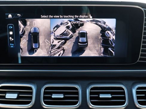 New 2025 Mercedes-Benz GLS 580 4MATIC image 10