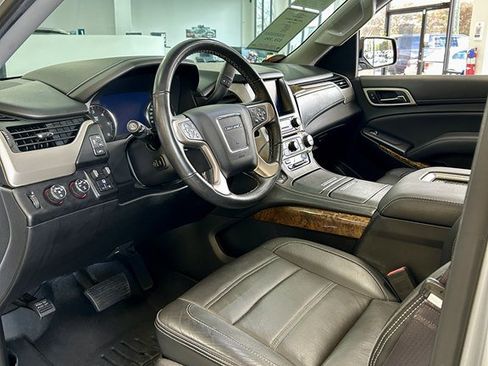 Used 2016 GMC Yukon Denali w/ Open Road Package image 13