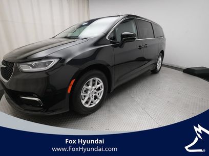 Used 2024 Chrysler Pacifica Touring-L
