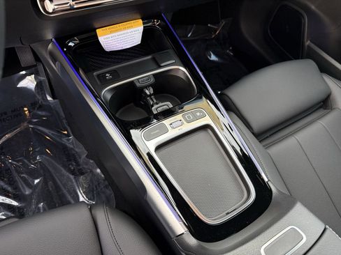 New 2026 Mercedes-Benz GLB 250 4MATIC image 23