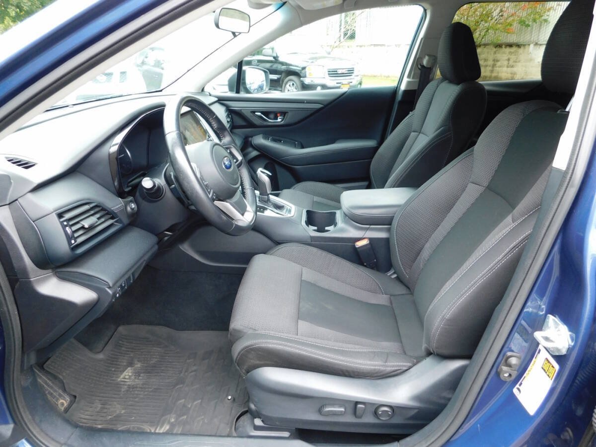 Used 2022 Subaru Outback Premium AWD/4WD image 9