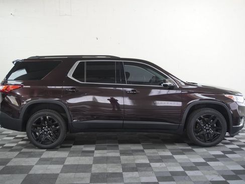 Used 2020 Chevrolet Traverse LT w/ Driver Confidence II Package AWD/4WD image 7