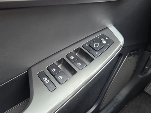 Used 2022 Kia EV6 Wind image 29