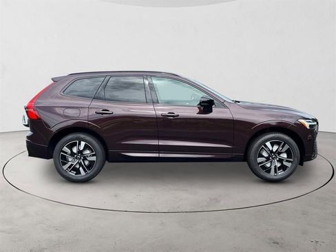 New 2026 Volvo XC60 B5 Core w/ Protection Package Premier AWD/4WD image 6