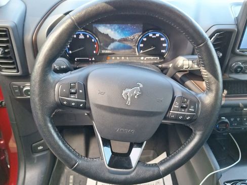 Used 2021 Ford Bronco Sport Outer Banks w/ Outer Banks Package image 11