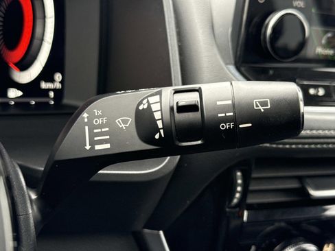 Used 2023 Nissan Rogue Platinum w/ Platinum Premium Package image 17