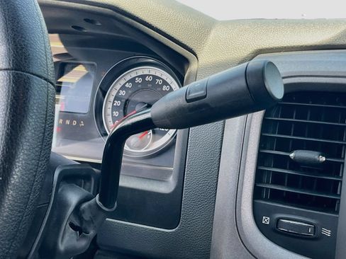 Used 2014 RAM 1500 Express RWD image 15