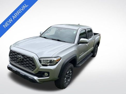 Used 2023 Toyota Tacoma TRD Off-Road AWD/4WD image 6