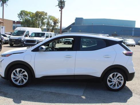 Used 2023 Chevrolet Bolt EUV LT FWD image 7