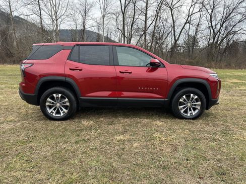New 2026 Chevrolet Equinox LT w/ Convenience Package II image 4