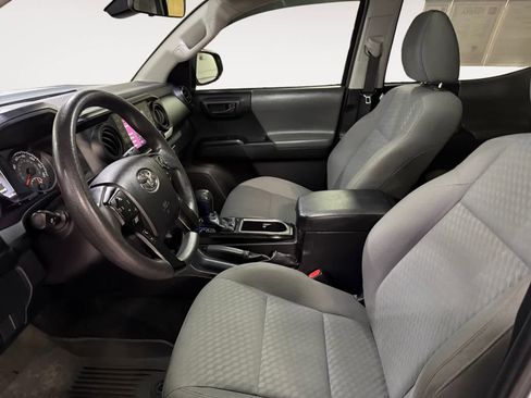 Used 2022 Toyota Tacoma SR image 13