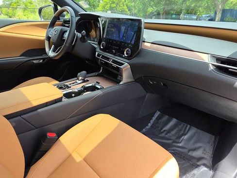 Used 2024 Lexus RX 350h w/ Accessory Package (Z1) image 9