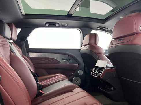 Certified 2023 Bentley Bentayga Extended Wheelbase image 25