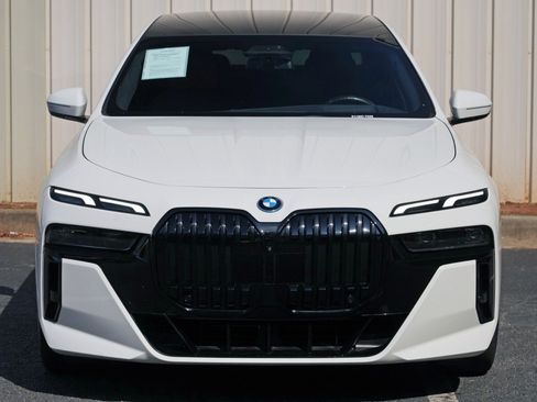 Used 2024 BMW i7 xDrive60 AWD/4WD image 56