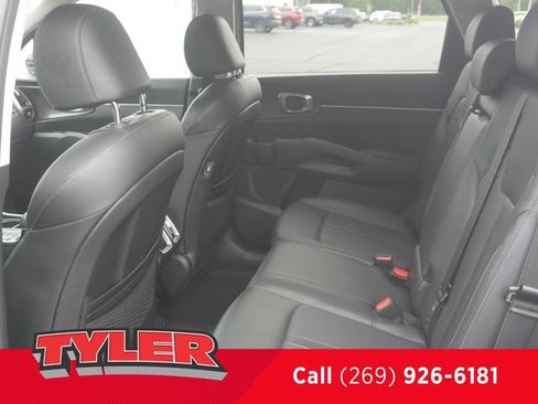 Used 2021 Kia Sorento S w/ Panoramic Sunroof Package AWD/4WD image 45