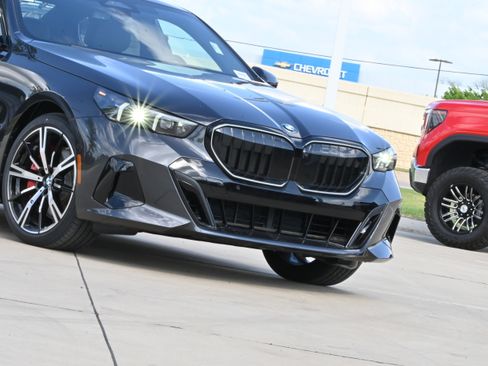 New 2026 BMW 540i xDrive w/ M Sport Package AWD/4WD image 33