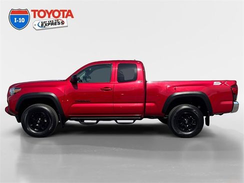 Certified 2023 Toyota Tacoma SR5 image 2