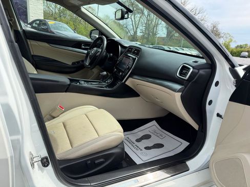 Used 2016 Nissan Maxima 3.5 SL FWD image 18